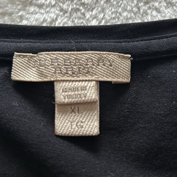 BURBERRY Crew Neck Short Sleeve T-Shirt
Size: XL. Pit to pit: 20 inches. - Picture 5 of 8